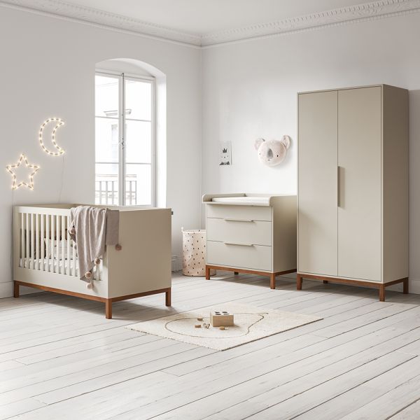 Babykamer 3-delige set met meegroeibed, commode en kledingkast in oatmeal van Petite Amélie