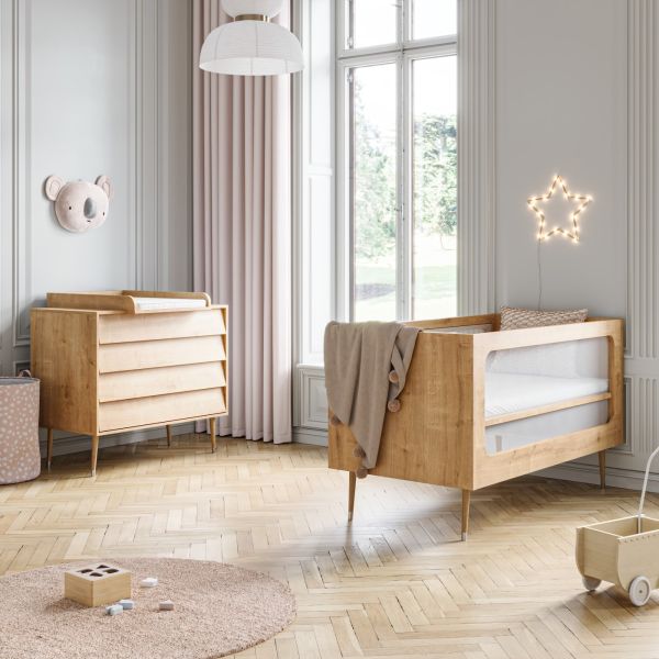 Babykamer Bosque hout 2-delig ledikant commode van Petite Amélie