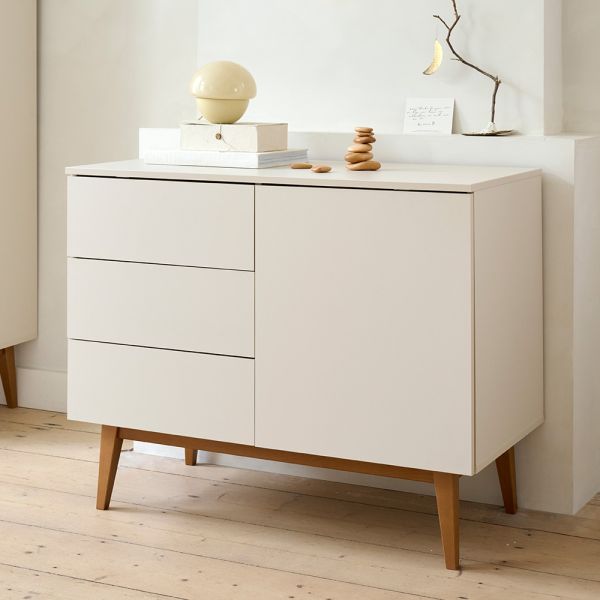 Commode van hout in de kleur oatmeal uit de amande collectie van Petite Amélie