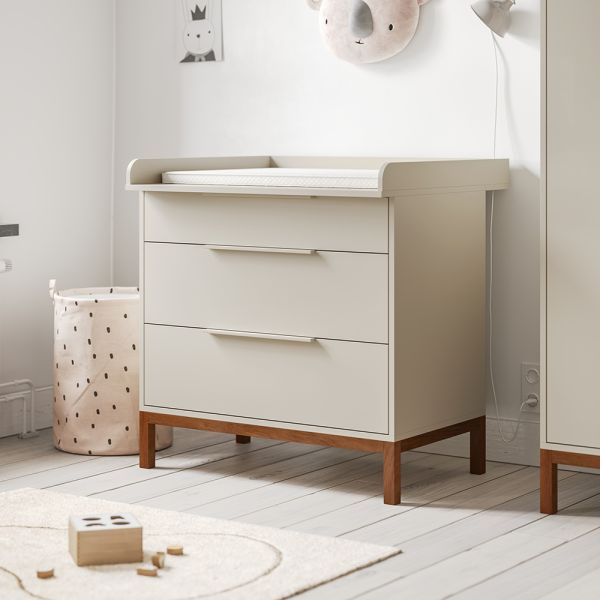 Bladvergroter commode van melamine en hout in oatmeal van Petite Amélie