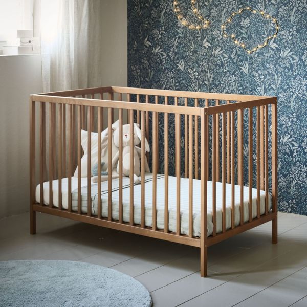 ledikant baby bed 60x120 verstelbaar hout bruin walnoot Petite Amélie