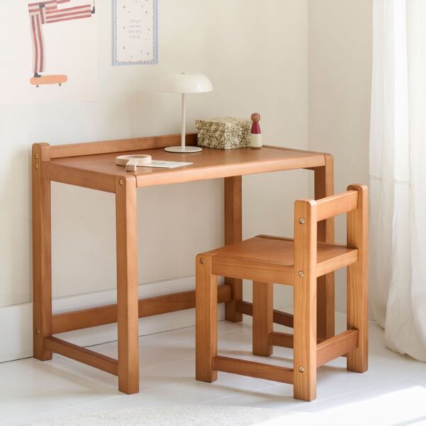 houten-kinderstoel-en-tafel-walnoot-milo-petite-amelie